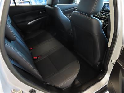 2023 Suzuki S-Cross - Thumbnail