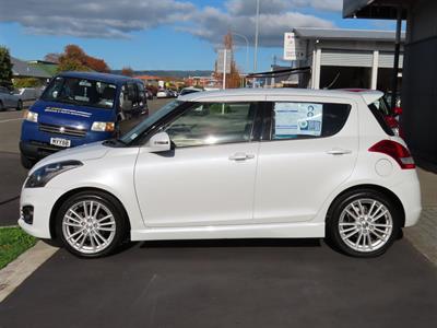 2014 Suzuki Swift - Thumbnail