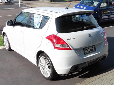 2014 Suzuki Swift - Thumbnail