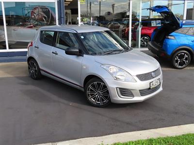2015 Suzuki Swift - Thumbnail