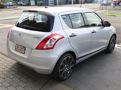 2015 Suzuki Swift - Thumbnail