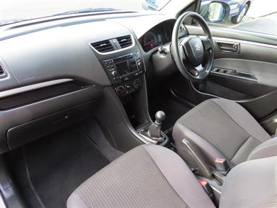 2015 Suzuki Swift - Thumbnail