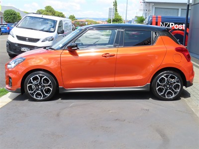 2023 Suzuki Swift - Thumbnail