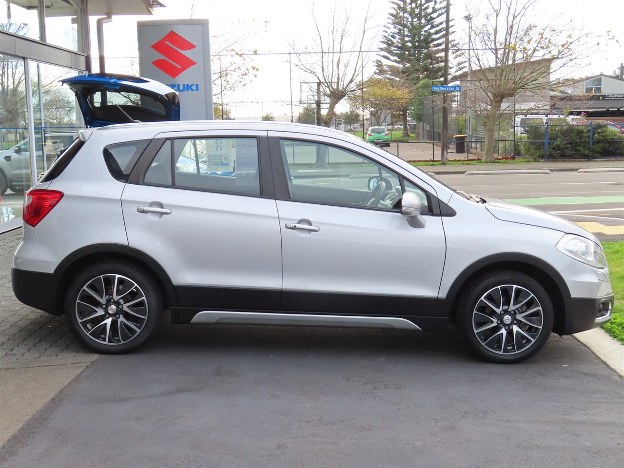 2014 Suzuki S-Cross