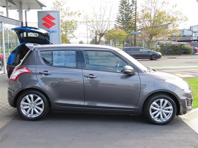 2016 Suzuki Swift - Thumbnail