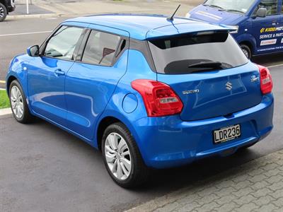 2018 Suzuki Swift - Thumbnail