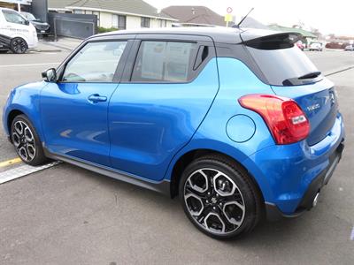 2025 Suzuki Swift - Thumbnail