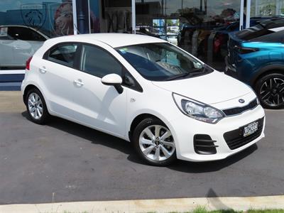 2016 Kia Rio - Thumbnail