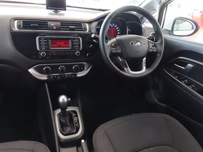 2016 Kia Rio - Thumbnail