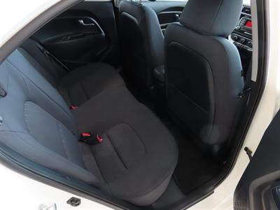 2016 Kia Rio - Thumbnail