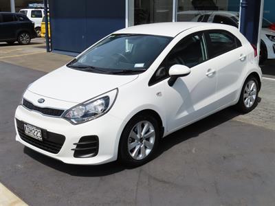 2016 Kia Rio - Thumbnail