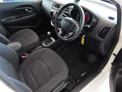 2016 Kia Rio - Thumbnail