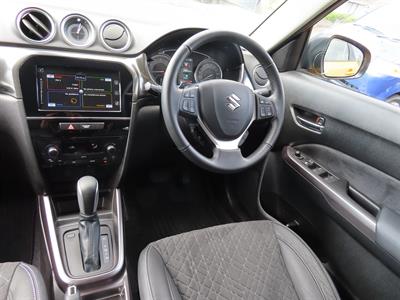 2023 Suzuki Vitara - Thumbnail
