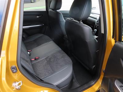2023 Suzuki Vitara - Thumbnail