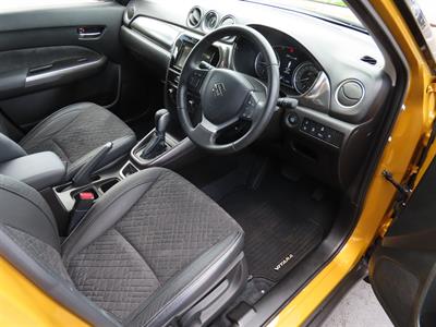 2023 Suzuki Vitara - Thumbnail