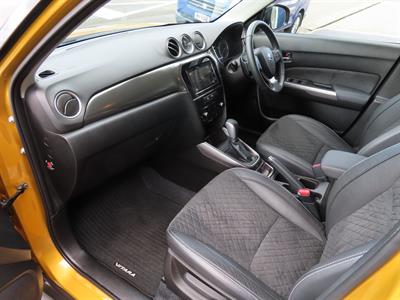 2023 Suzuki Vitara - Thumbnail