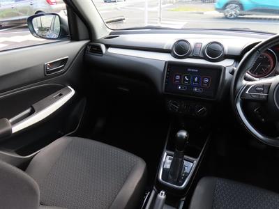 2022 Suzuki Swift - Thumbnail