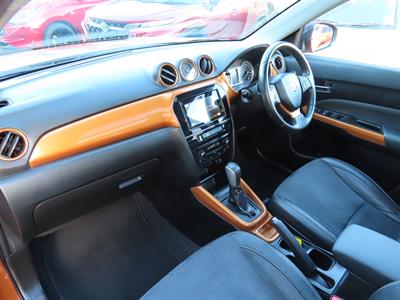 2016 Suzuki Vitara - Thumbnail