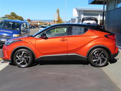 2020 Toyota C-HR - Thumbnail