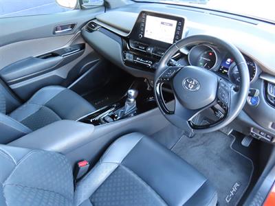 2020 Toyota C-HR - Thumbnail