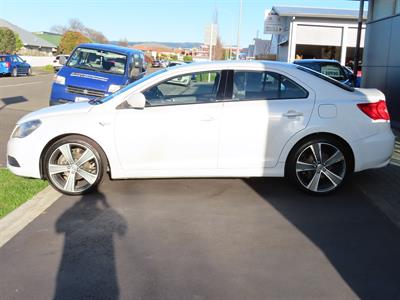 2010 Suzuki Kizashi - Thumbnail