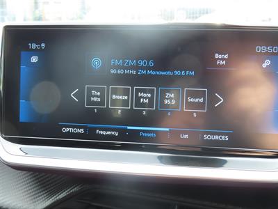 2022 Peugeot 2008 - Thumbnail