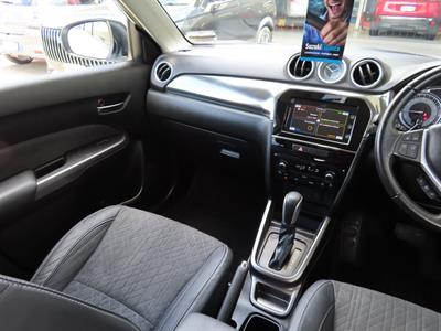 2019 Suzuki Vitara - Thumbnail