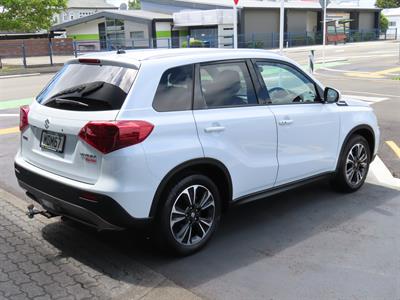 2019 Suzuki Vitara - Thumbnail
