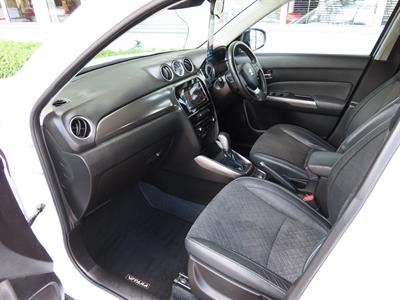 2019 Suzuki Vitara - Thumbnail