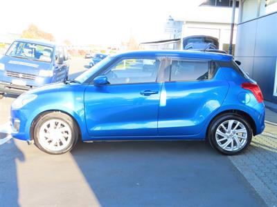 2022 Suzuki Swift - Thumbnail