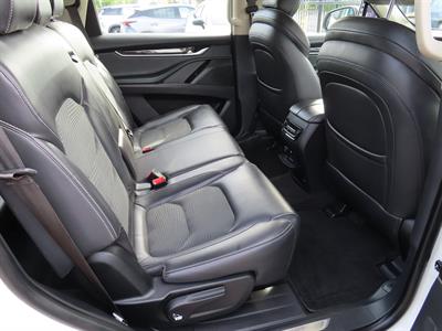 2022 LDV D90 - Thumbnail