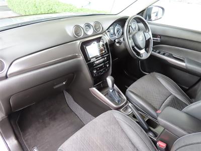 2019 Suzuki Vitara - Thumbnail