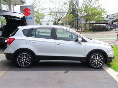 2014 Suzuki S-Cross - Thumbnail