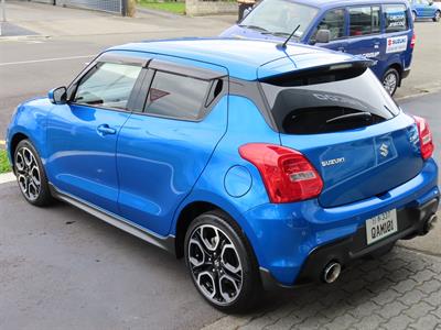 2023 Suzuki Swift - Thumbnail