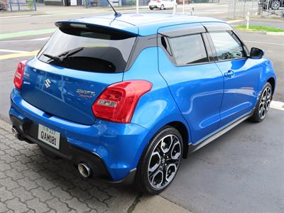 2023 Suzuki Swift - Thumbnail
