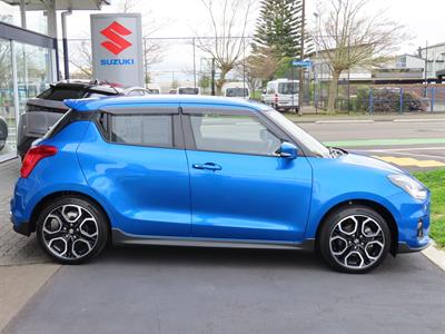2023 Suzuki Swift - Thumbnail
