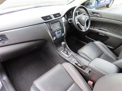 2014 Suzuki Kizashi - Thumbnail
