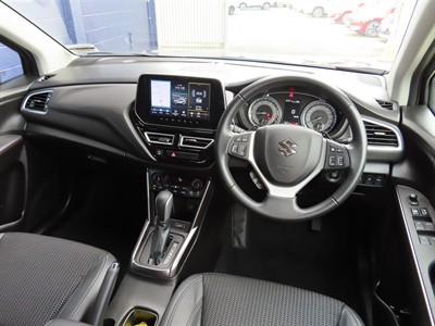 2023 Suzuki S-Cross - Thumbnail