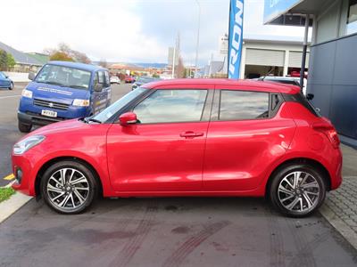 2022 Suzuki Swift - Thumbnail