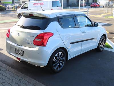 2023 Suzuki Swift - Thumbnail