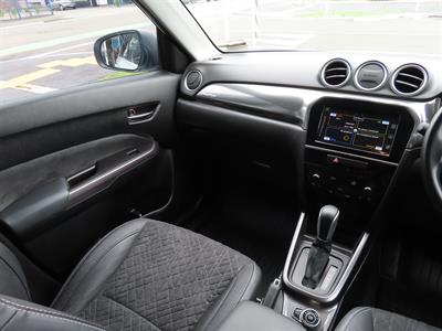 2022 Suzuki Vitara - Thumbnail