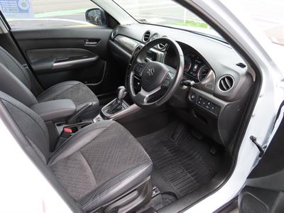 2022 Suzuki Vitara - Thumbnail