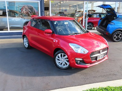 2022 Suzuki Swift - Thumbnail
