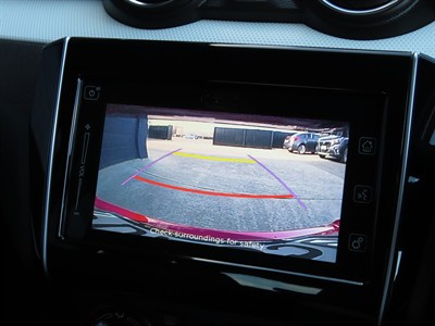 2022 Suzuki Swift - Thumbnail
