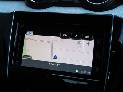 2022 Suzuki Swift - Thumbnail