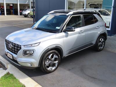 2022 Hyundai Venue - Thumbnail