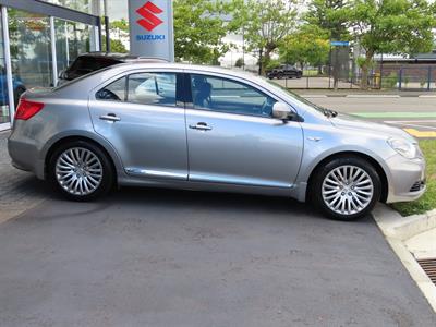 2014 Suzuki Kizashi - Thumbnail