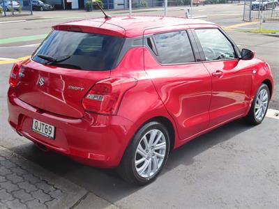 2024 Suzuki Swift - Thumbnail