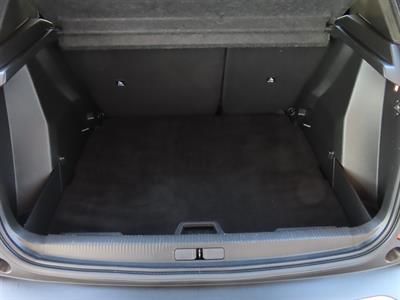 2021 Peugeot 2008 - Thumbnail