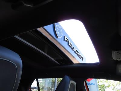 2021 Peugeot 2008 - Thumbnail